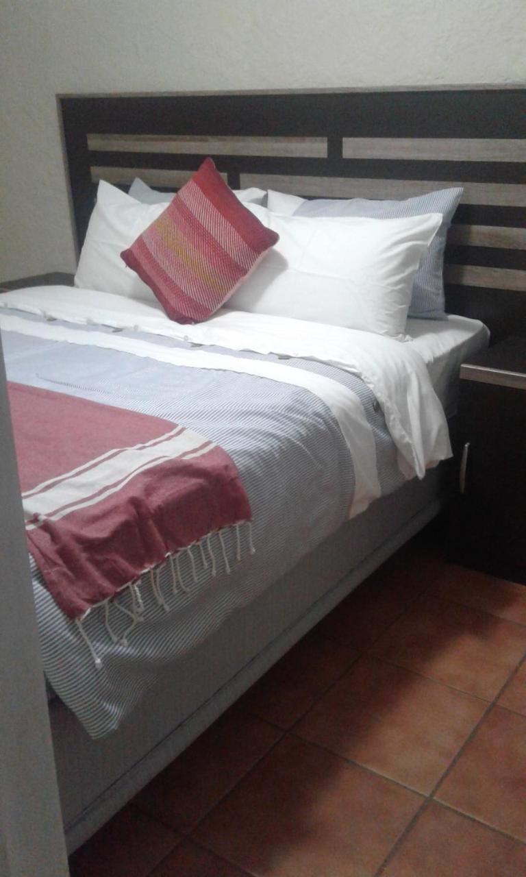 Acacia Guesthouse Kempton Park Exterior foto