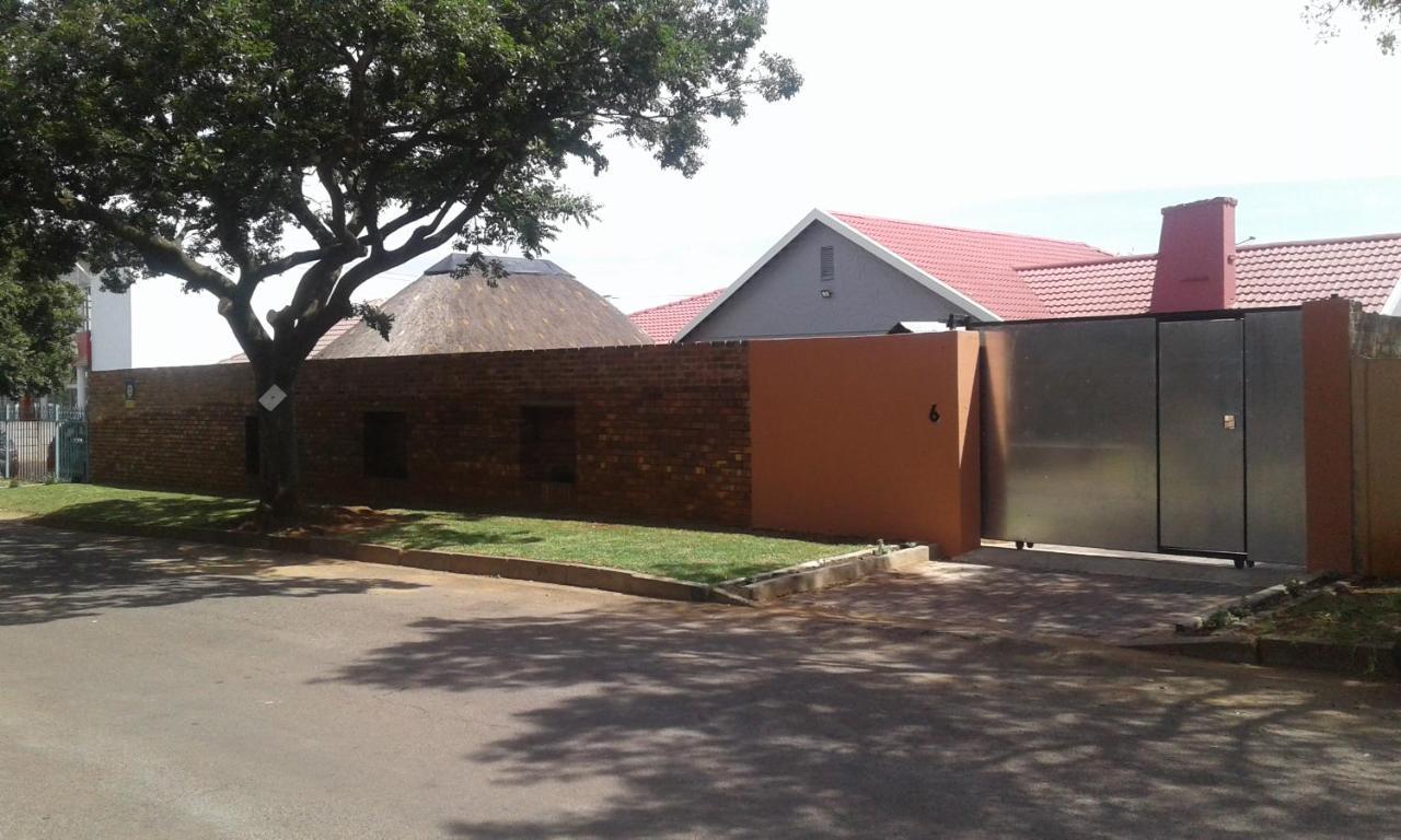 Acacia Guesthouse Kempton Park Exterior foto