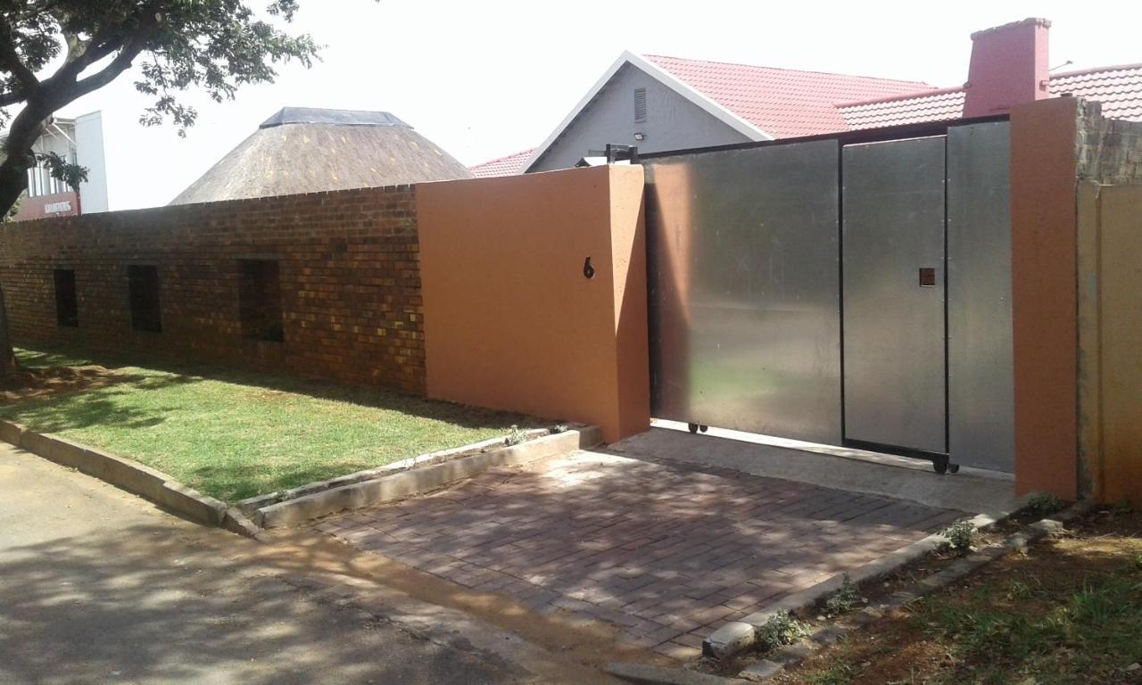 Acacia Guesthouse Kempton Park Exterior foto